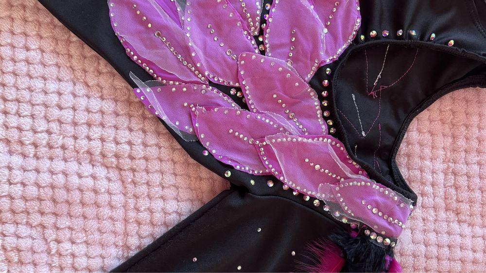 Трико за художествена гимнастика