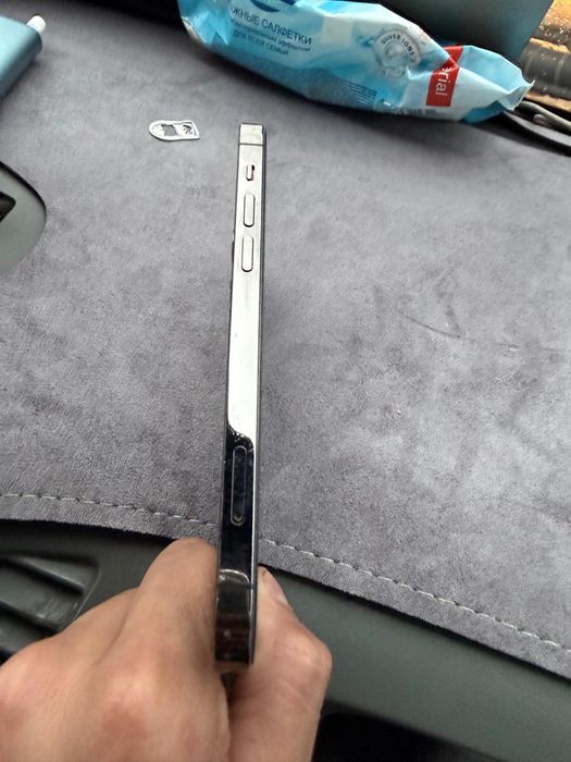 Айфон 12 pro  на 256гб  черный