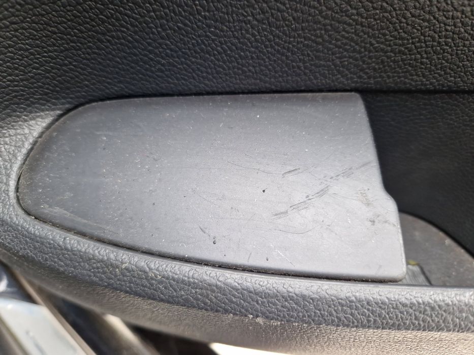 Scrumiera usa dreapta spate Volkswagen Jetta 3 (1K2) [Fabr 2005-2010]