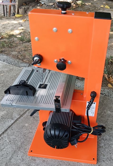 Banzic, fierăstrău cu pânză circulară, ATIKA, cu accesoriile din poze, 250W