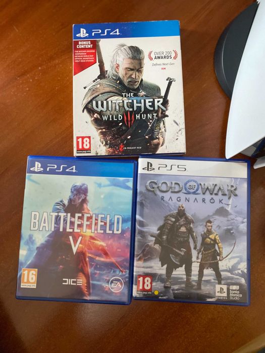 PlayStation 5 Disk Edition 825 GB + 3 jocuri