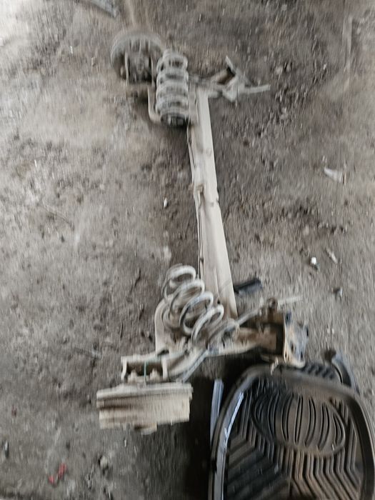 Punte spate Dacia Logan MCV 2008