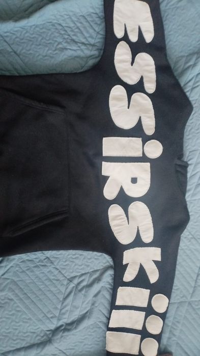 Продаю худи ессриски