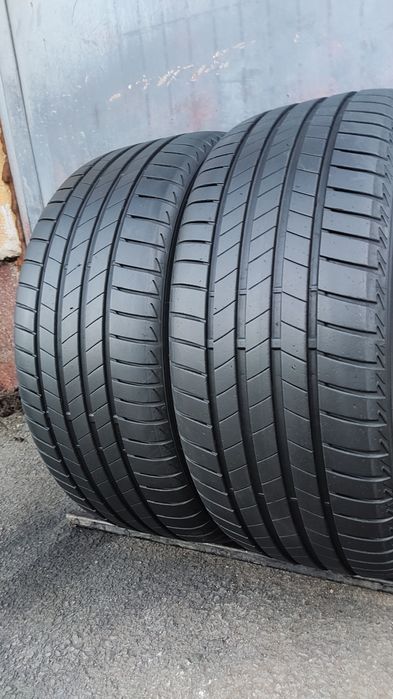 2бр. летни гуми 225/40/18 Bridgestone Turanza T 005
dot23
7mm
