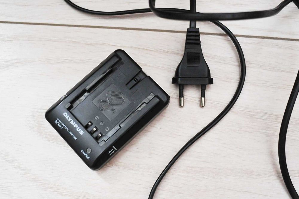 încarcator/charger Olympus BCM-2
