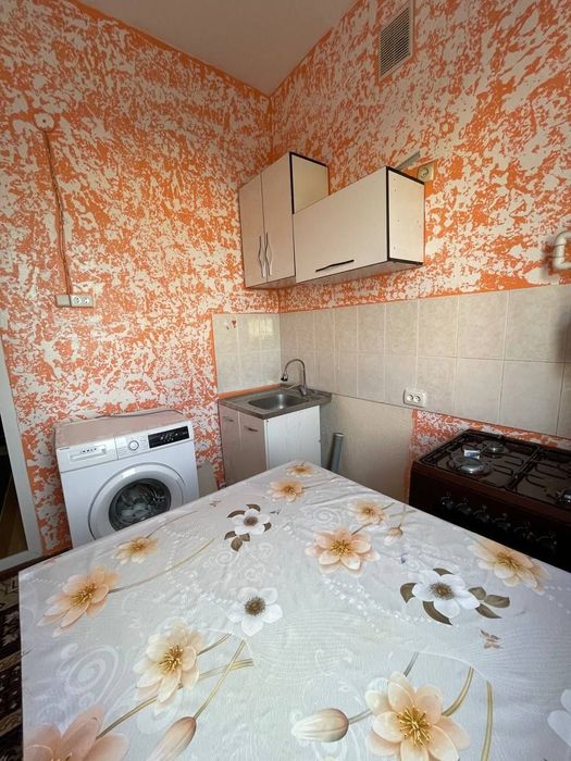 Срочно сдаётся 1х ком 3 этаж новый кирпичный дом