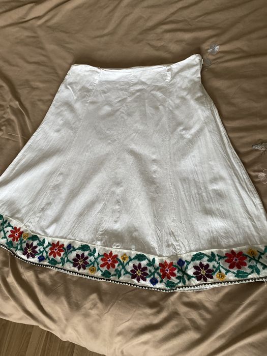 Fustă populară ,poale