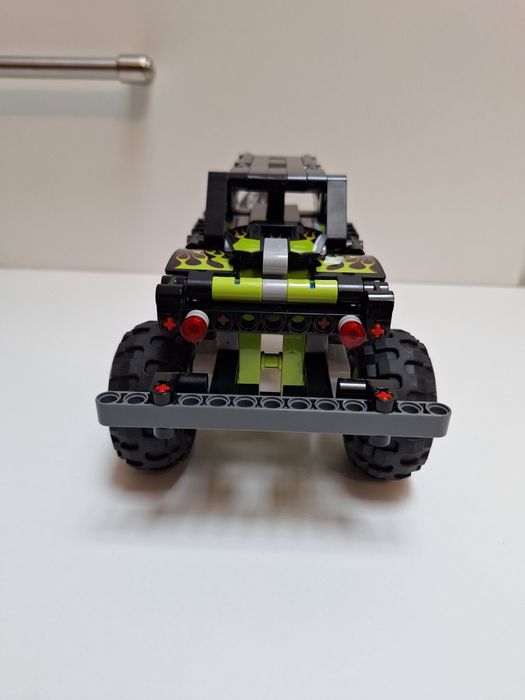Lego  Technic 42118 - Monster Jam Grave Digger - complet