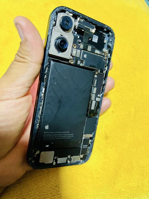 Pentru piese Iphone 16 pentru piese defect