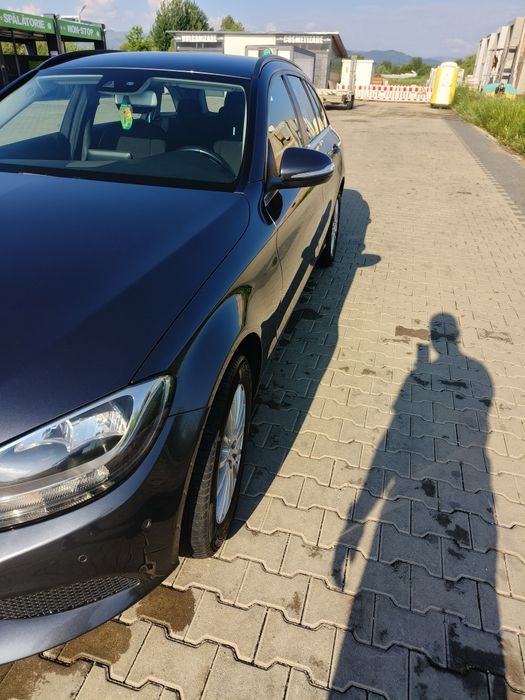 Mercedes C220 Bluetec schimb cu benzinar mai nou ofer diferența