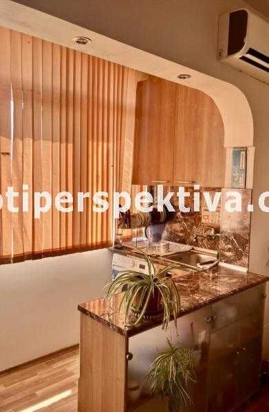 Продава се Двустаен апартамент в Пловдив, Коматево - 45 кв.м за 1518 €/кв.м - Снимка #1