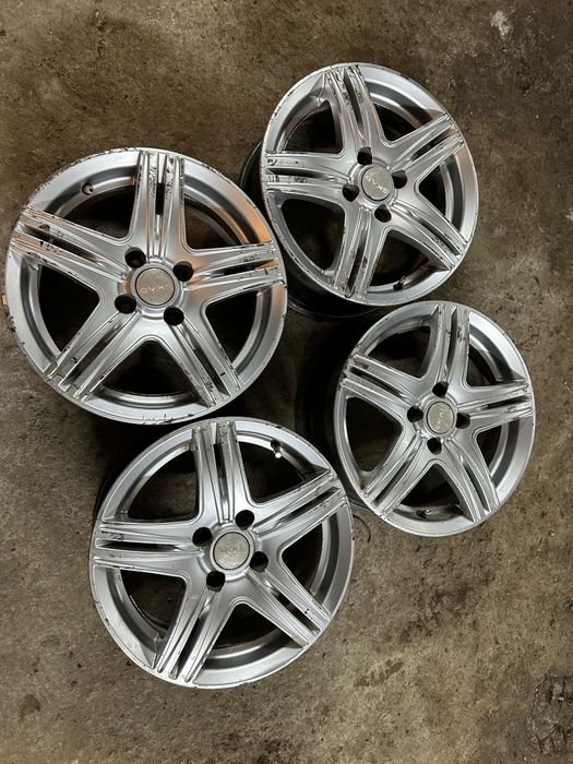 R15 PCD 4*100 Комплект легкосплавных дисков