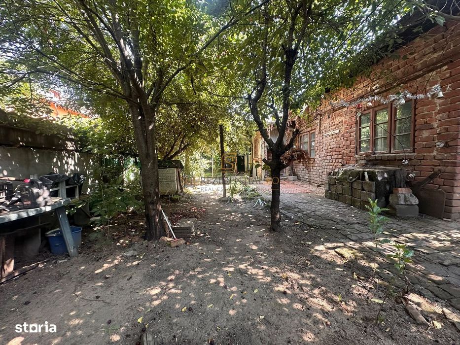 Casa si teren de vanzare in zona 1 Mai | 231 mp teren, 7 min de metrou