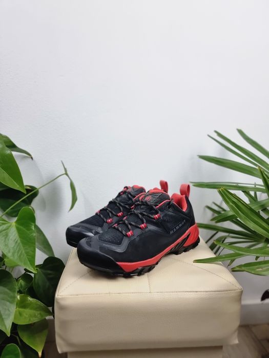 Ghete mammut sapuen trekking gtx hiking drumetii (nu lowa, the north face, scarpa, adidas, nike salomon garmont)
