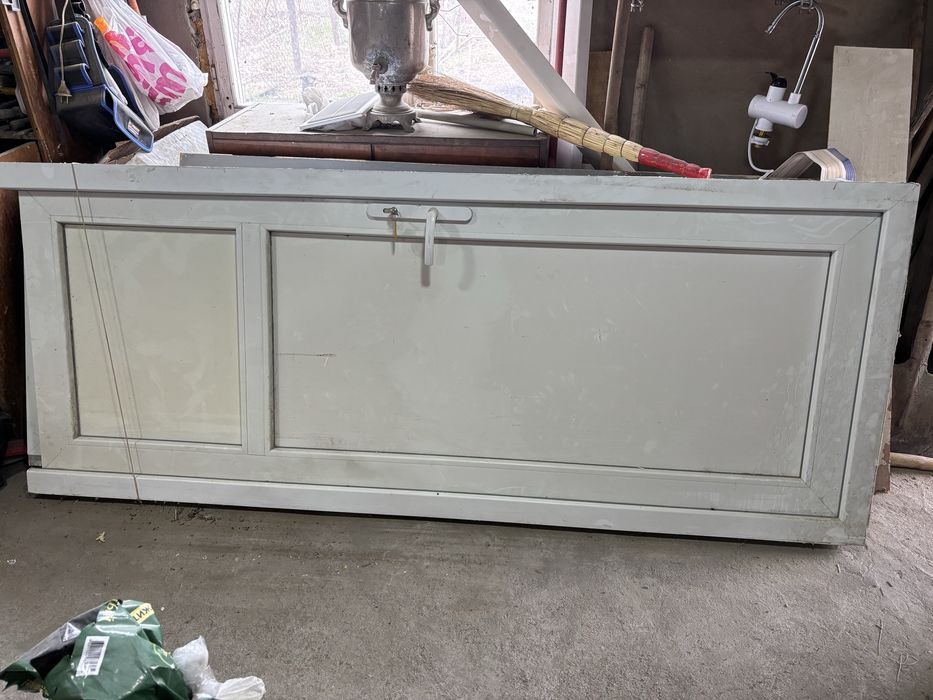 Пластиковые двери