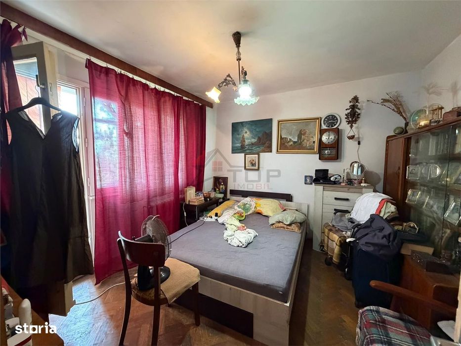 Podu Ros - BD. Socola, 3 camere cu 2 balcoane si geam la baie