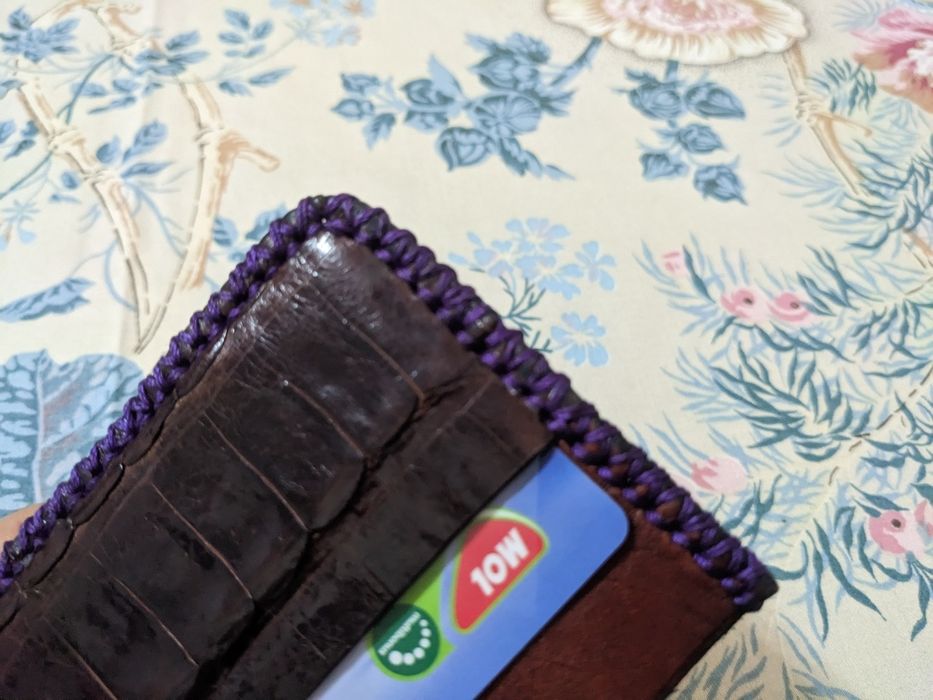 Port card portofel slim hand made piele de crocodil