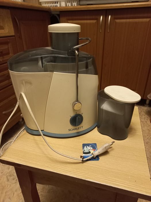 Соковыжималка Scarlett