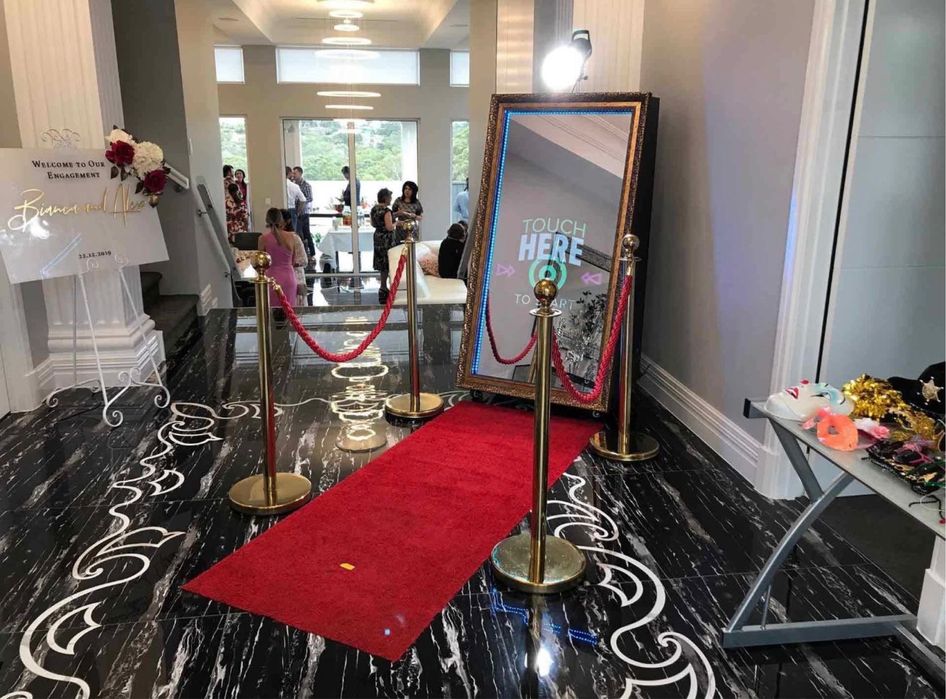 Oglina “magic mirror”