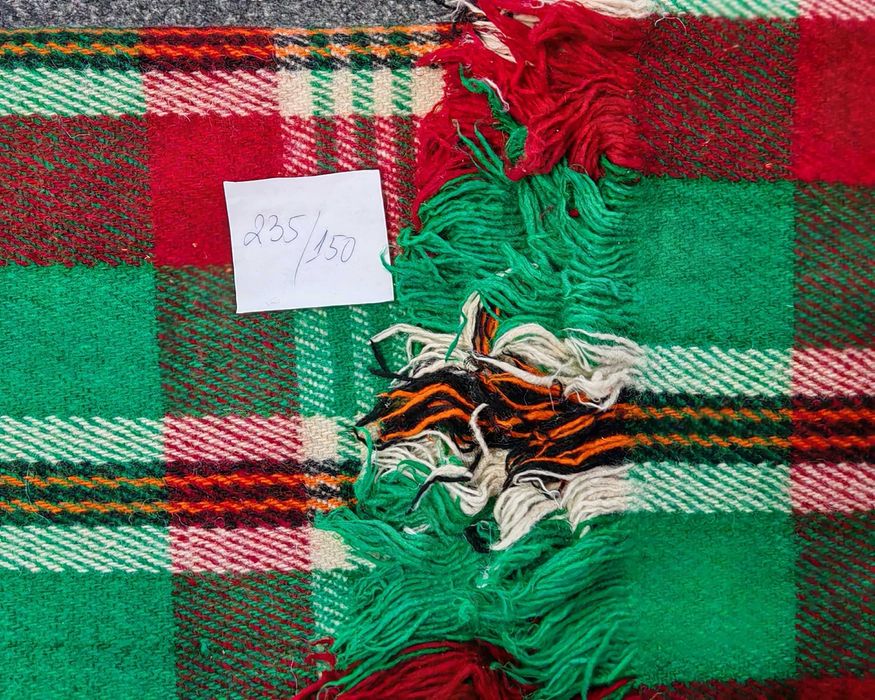 Продавам родопски одеала, всички са чисто нови