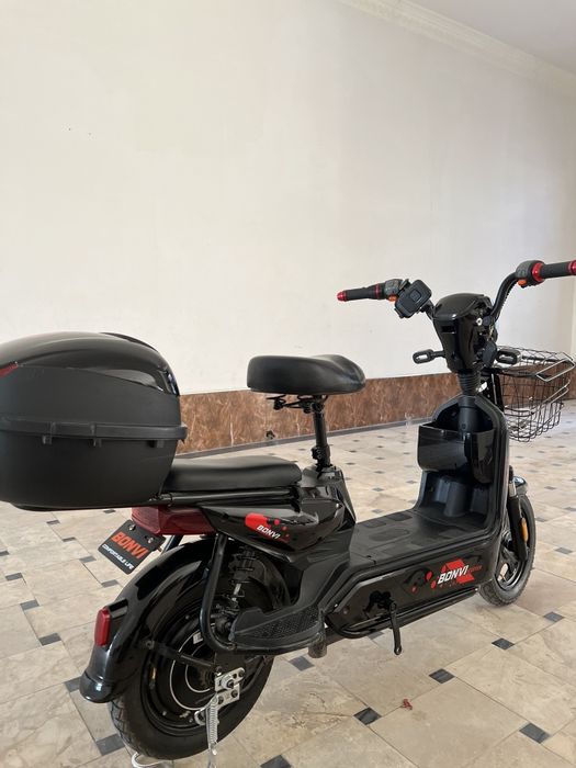 Elektron skuter sotiladi
