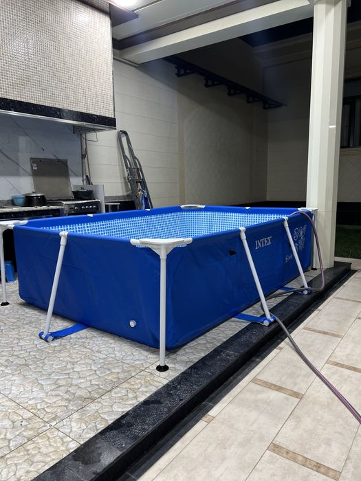 Бассейн Intex надувной  бассейнов для дома и дачи есть доставка !!!