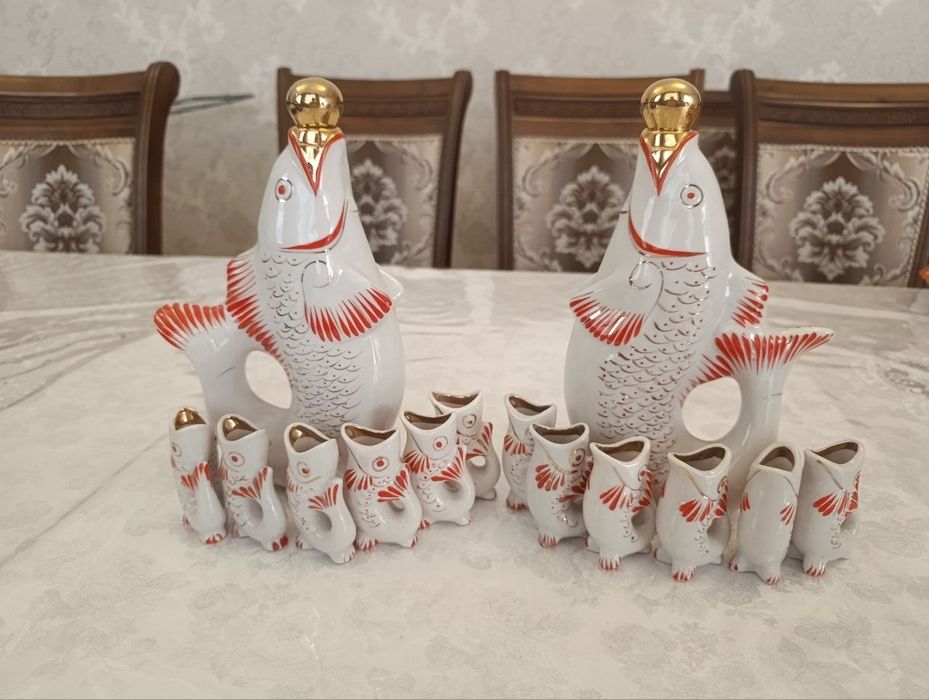 Dekorativ qadimiy sham idishlar