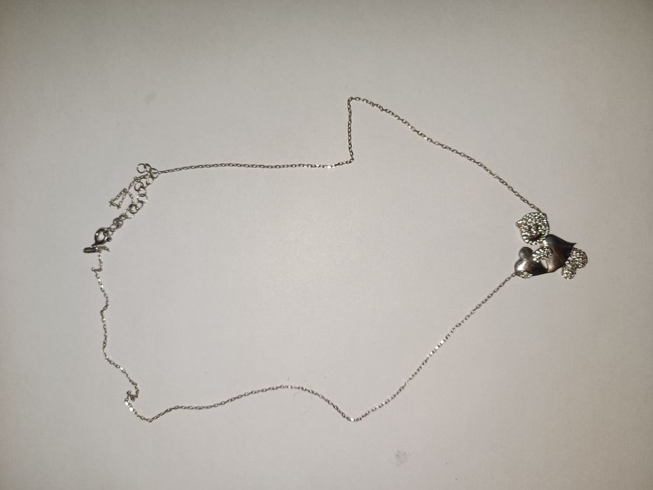 Красивая нежная цепочка