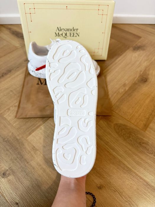 Adidasi Alexander Mc Q U E E N Grafiiti