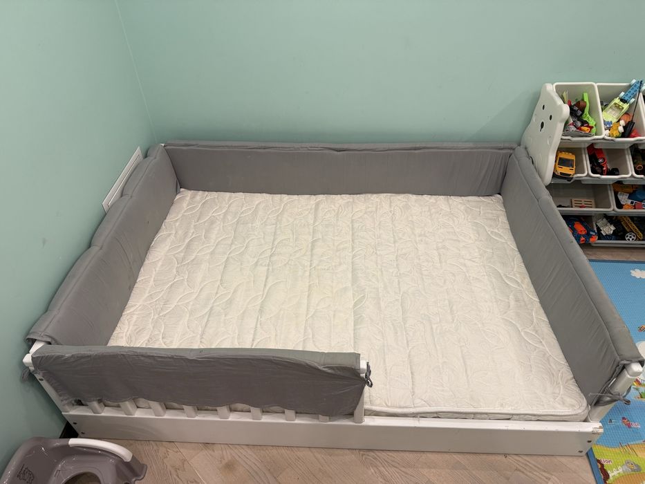 Кроаать детская напольная с бортиками + матрас