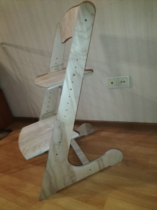 Детский растущий стул.