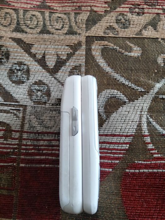 Старый телефон 5000тенге