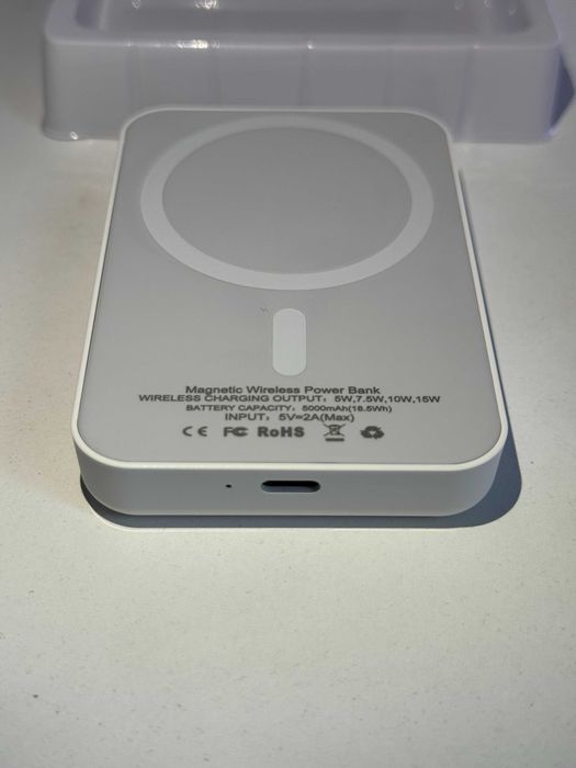Powerbank MagSafe 5000mAh, nou in cutie