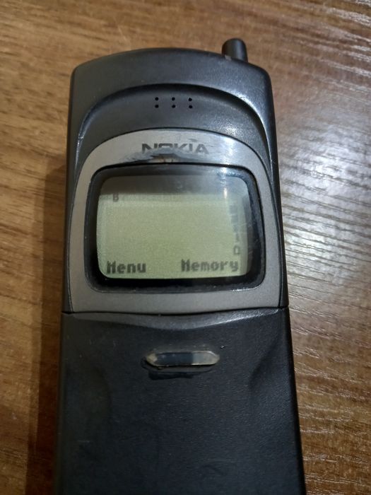 Nokia 8110 банан