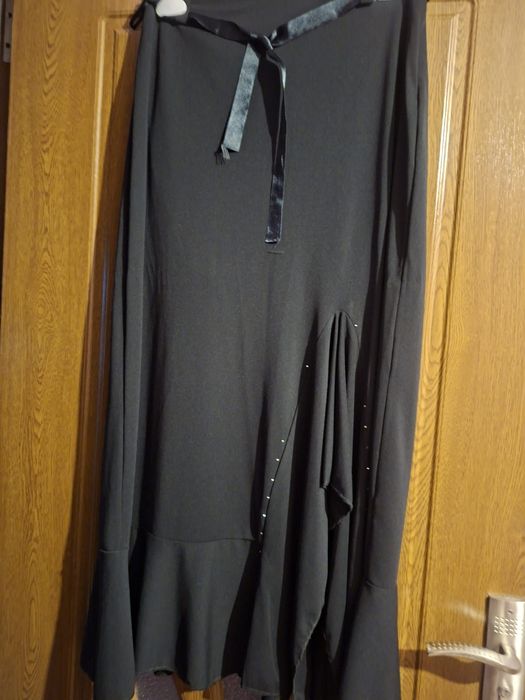 Vând Fustă Damă Elegantă Lungă Mărimea M