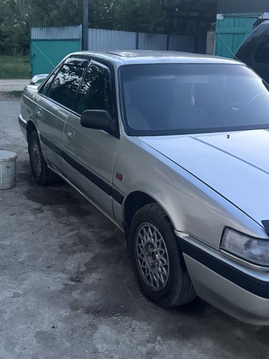 Мазда 626 седан 1990