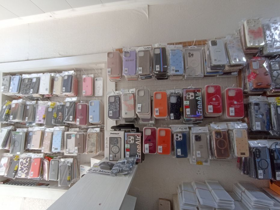 Tayyor biznes telefo'n aksessuarlari sotiladi, naushnik, zaryad chexol