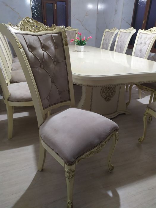 Стол стул сотилади 12кишилик