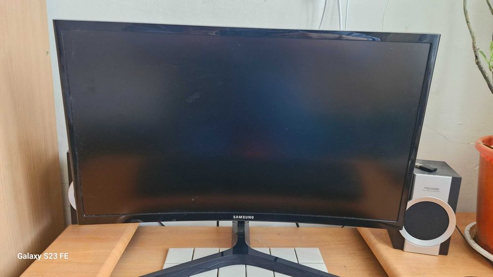 Монитор и персональный компьютер