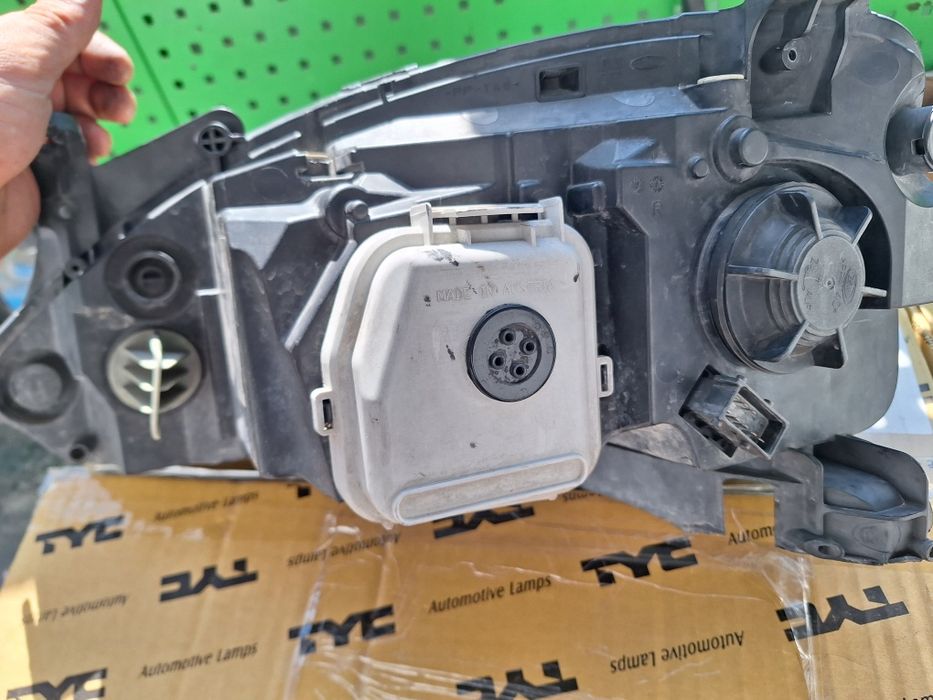 Фарове за Opel Corsa C