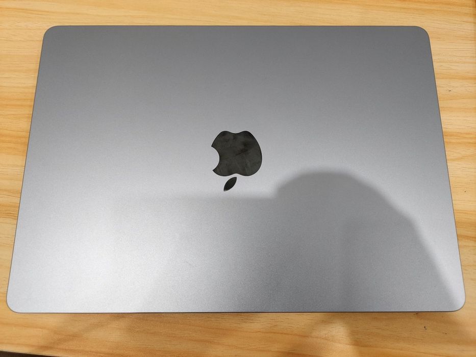 MacBook M3, 2024