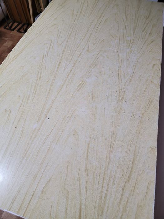 Стол обеденный...