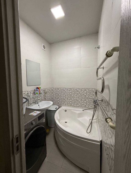 продам квартиру чиланзар 19 кв 2/4/4  59000