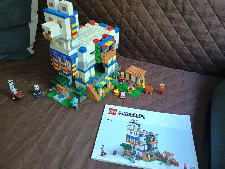 Lego 21188, Lama Village Minecraft