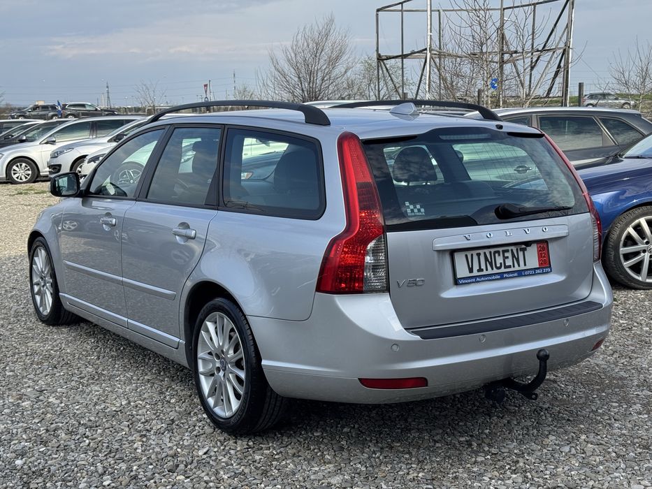 Volvo V50 1.6D S/S MOMENTUM 2010 Cash/Rate Cu Buletinul