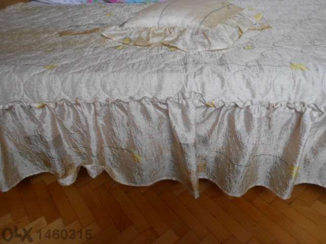 покривки за спалня ,покривки за маса и възглавница сърце