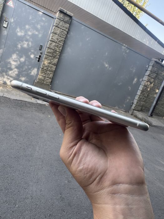 Продам iphone 11 128 гб