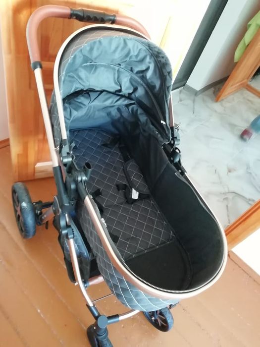 Продам коляску для новорожденных