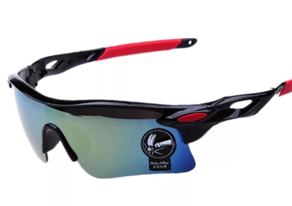 Спортивные солнцезащитные очки