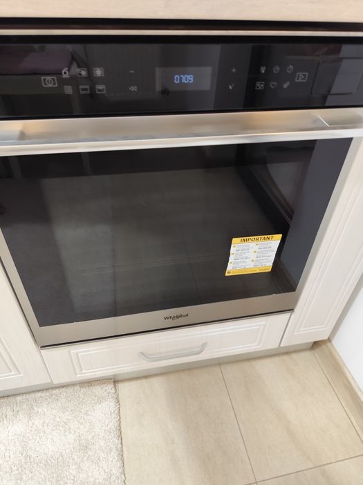 Cuptor electric Whirlpool